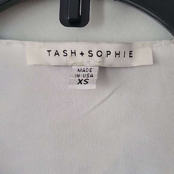 Tash and Sophie Bell Sleeve Faux Wrap Midi Dress NWOT - Picture 7 of 8